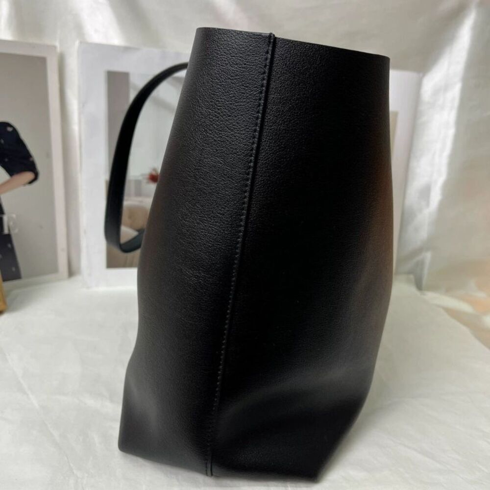 Saint Laurent Women Pre-Loved Bag Very Good Condition - Picture 6 of 9